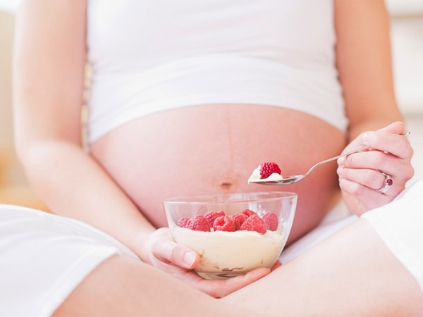 sữa chua đặc biệt tốt cho phụ nữ mang thai ở hai tháng cuối thai kỳ