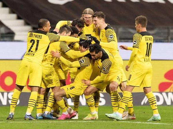 Soi kèo St. Pauli vs Dortmund 19/1