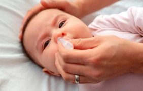 Trẻ sơ sinh bị sổ mũi mùa lạnh là vấn đề thường gặp