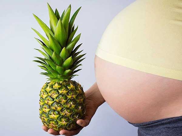Bầu 3 tháng đầu có được ăn thơm không?