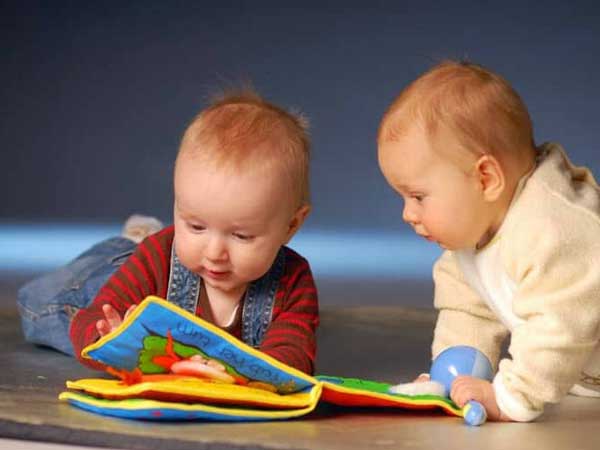 cách hiệu quả để phát triển trí não cho trẻ 6 tháng tuổi