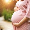 Khi có dấu hiệu vỡ ối, mẹ bầu nên đến ngay bệnh viện để được kiểm tra kịp thời