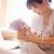 Mẹ có tử cung co bóp tốt, nội tiết ổn định thì sản dịch sẽ nhanh hết hơn